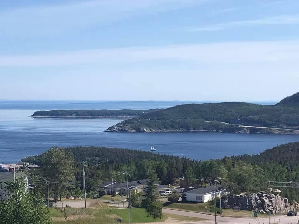La Maison Harvey&Lessard Tadoussac Luaran gambar